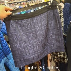 Banana Republic Black and Blue Shimmery skirt sz8